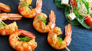 brochetas de gambas