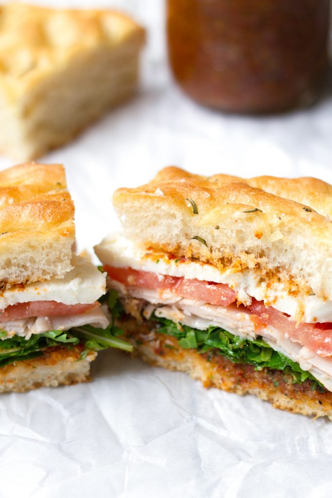 sándwich focaccia al pesto