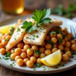 Ensalada de garbanzos con bacalao y vegetales frescos